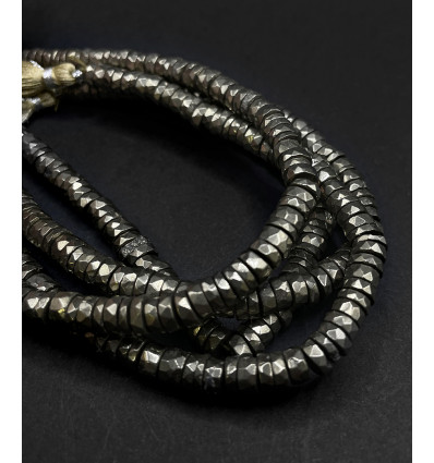 Chapelet Heishi en pierre facettée - pyrite