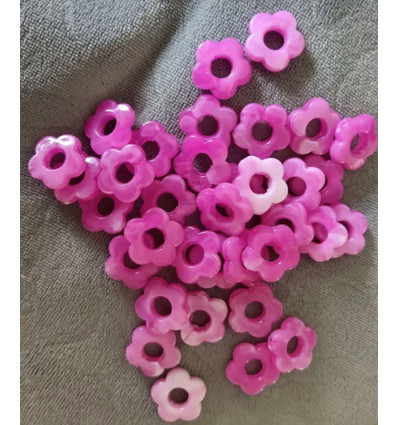 pendentif petite fleur en acétate