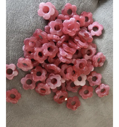 pendentif petite fleur en acétate