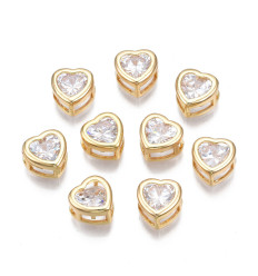 Pendentif petite goutte avec 11 zircons blancs