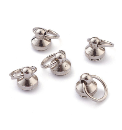 Pendentif petite goutte avec 11 zircons blancs