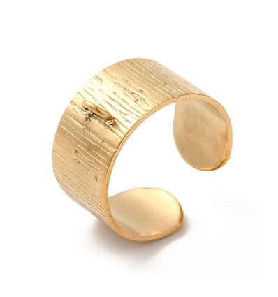 Bague large avec anneau soudé