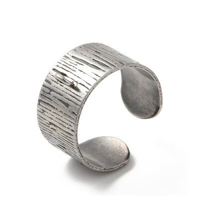 Bague large avec anneau soudé