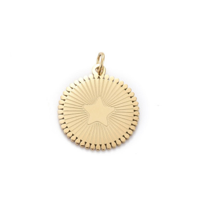 Pendentif étoile gravée