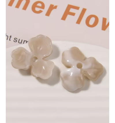 pendentif fleur pensée en acétate