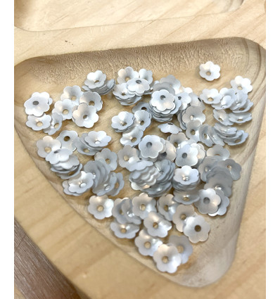 Sequins fleurs 6mm