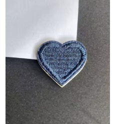Ecusson "coeur brodé"
