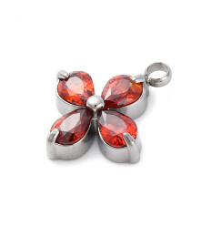 Pendentif trèfle + zirconium rouge