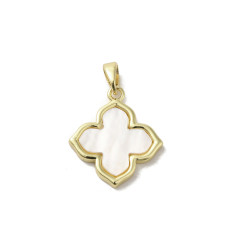 Pendentif fleur nacre serti doré