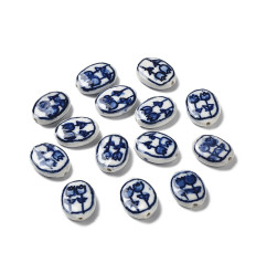 Perle ovale en porcelaine - fleurs bleus