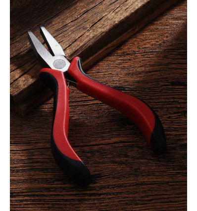 Pince à bijoux plate