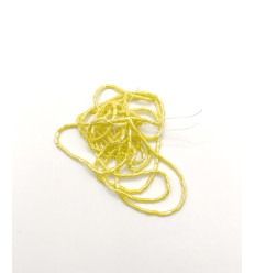 Rocaille tube facette opaque lustré jaune sur fil