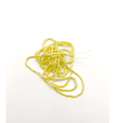 Rocaille tube facette opaque lustré jaune sur fil