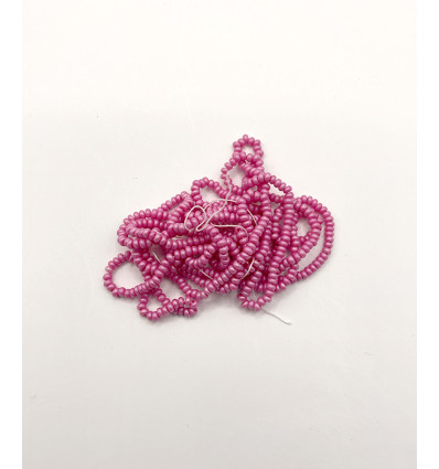 Rocaille diamantée opaque rose indien 10/o sur fil