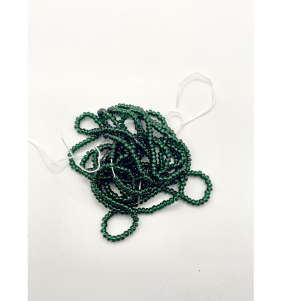Rocaille diamantée vert foncé sur argent 10/o sur fil