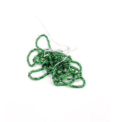Rocaille tube facette trou carré vert foncé sur argent sur fil