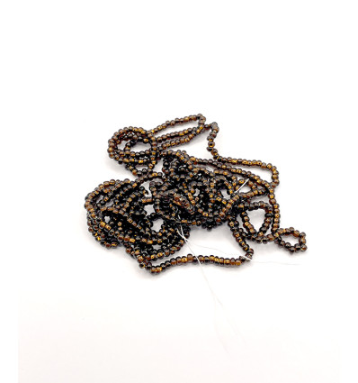 Rocaille diamantée marron foncé sur argent 10/o sur fil