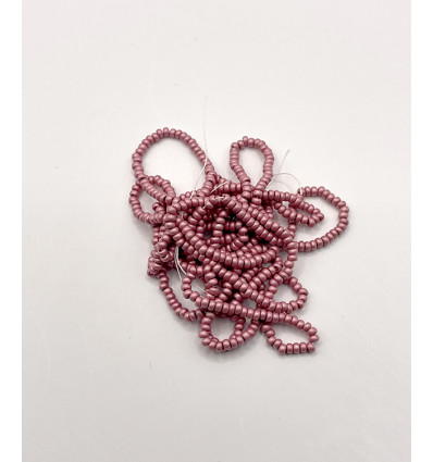 Rocaille diamantée vieux rose mat 10/o sur fil