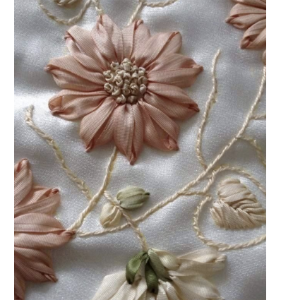 Broderie - Broderie au ruban